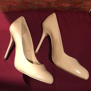 Nude colored Steve Madden heels 7 1/2